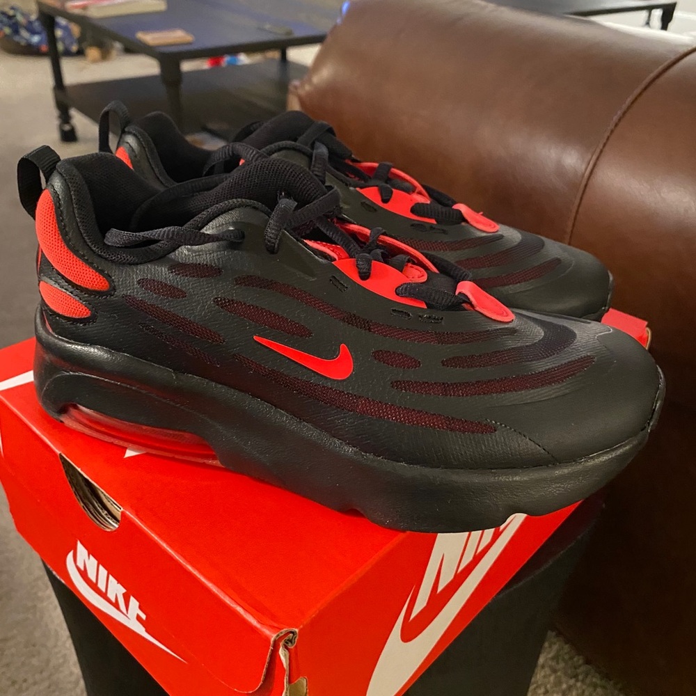 Brand New Nike Air Max Exosense Boys Shoes
